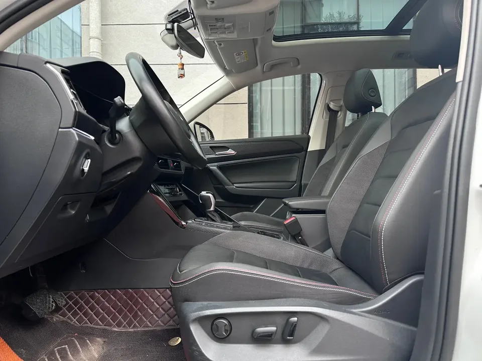 Volkswagen Tayron 280TSI 2WD Luxury Smart Edition 2022 — миниатюра 5