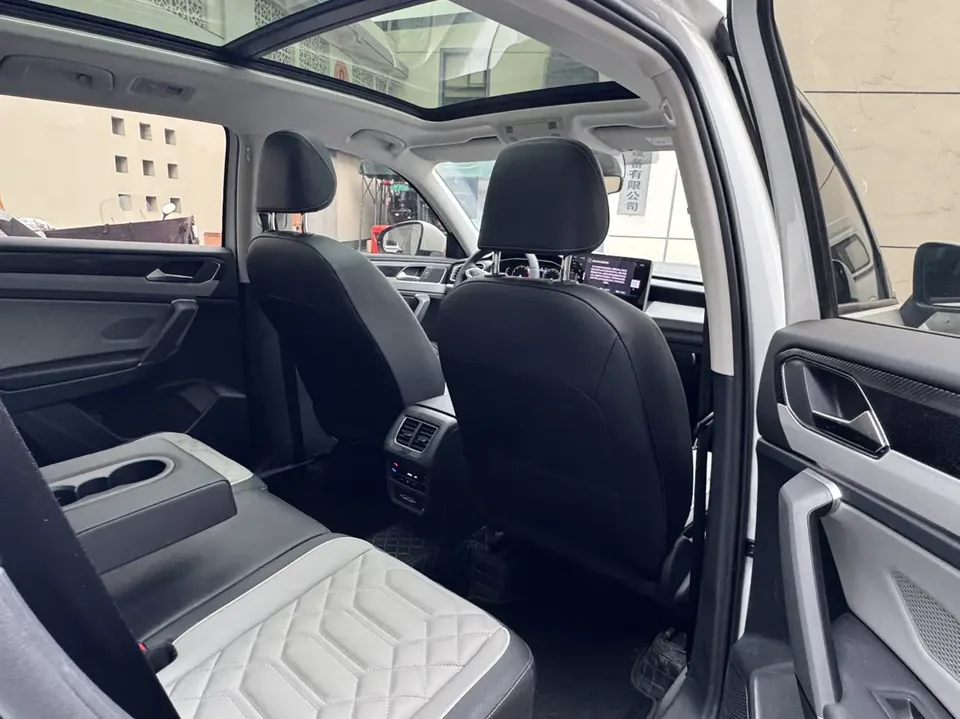 Volkswagen Tayron Tanyue 2024 300TSI 2WD Luxury Plus Advanced Edition 2024 — миниатюра 4