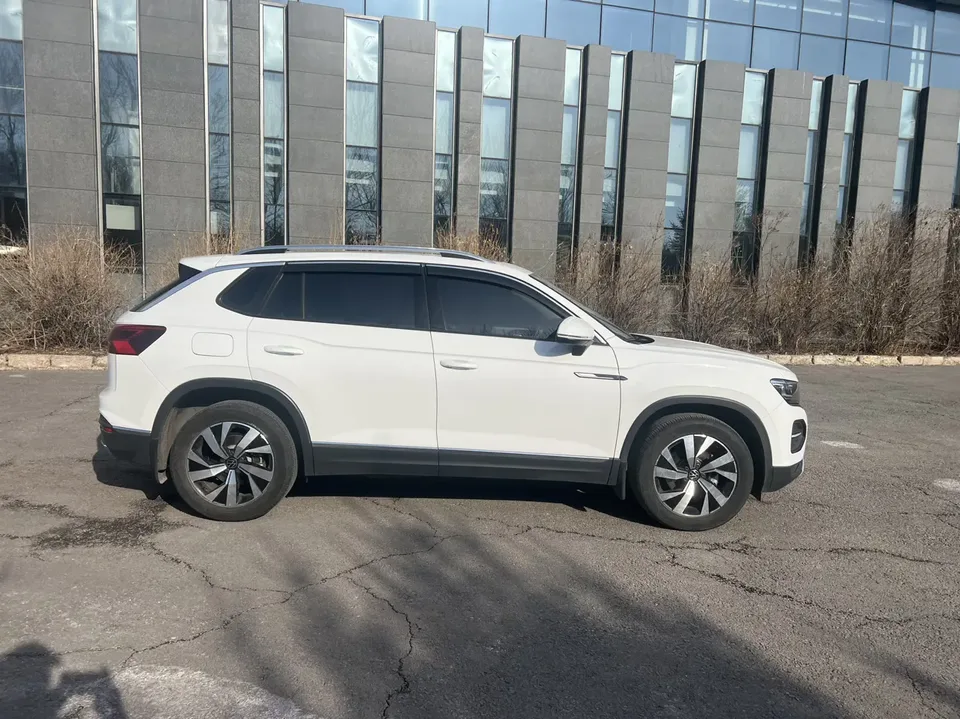 Volkswagen Tayron Tanyue 2022 280TSI 2WD Luxury Smart Edition 2022 — миниатюра 5