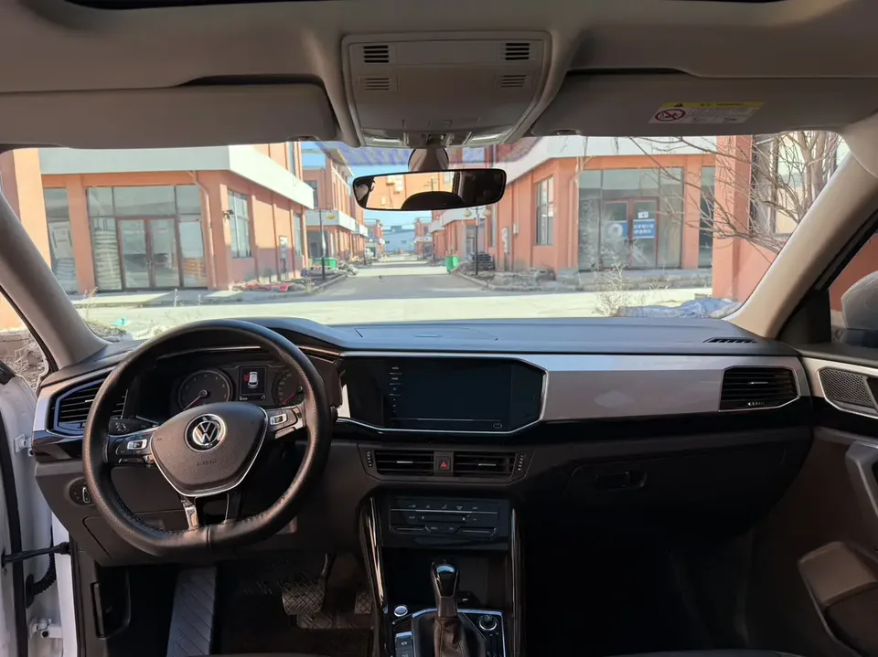 Volkswagen Tayron Tanyue 2022 280TSI 2WD Luxury Smart Edition 2022 — миниатюра 3