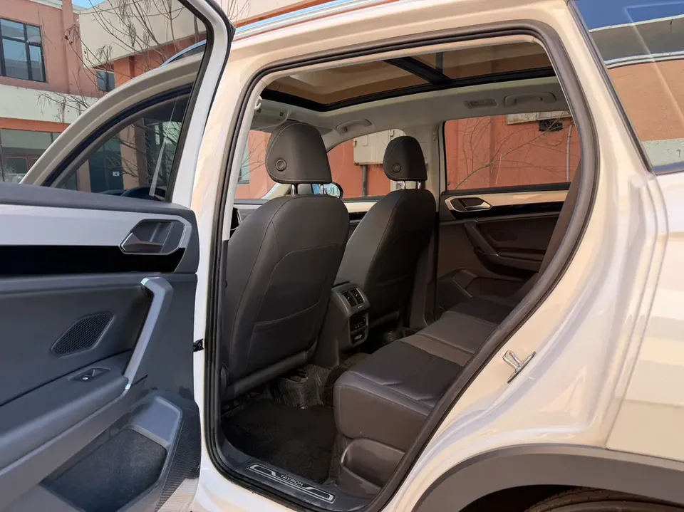 Volkswagen Tayron Tanyue 2022 280TSI 2WD Luxury Smart Edition 2022 — миниатюра 4