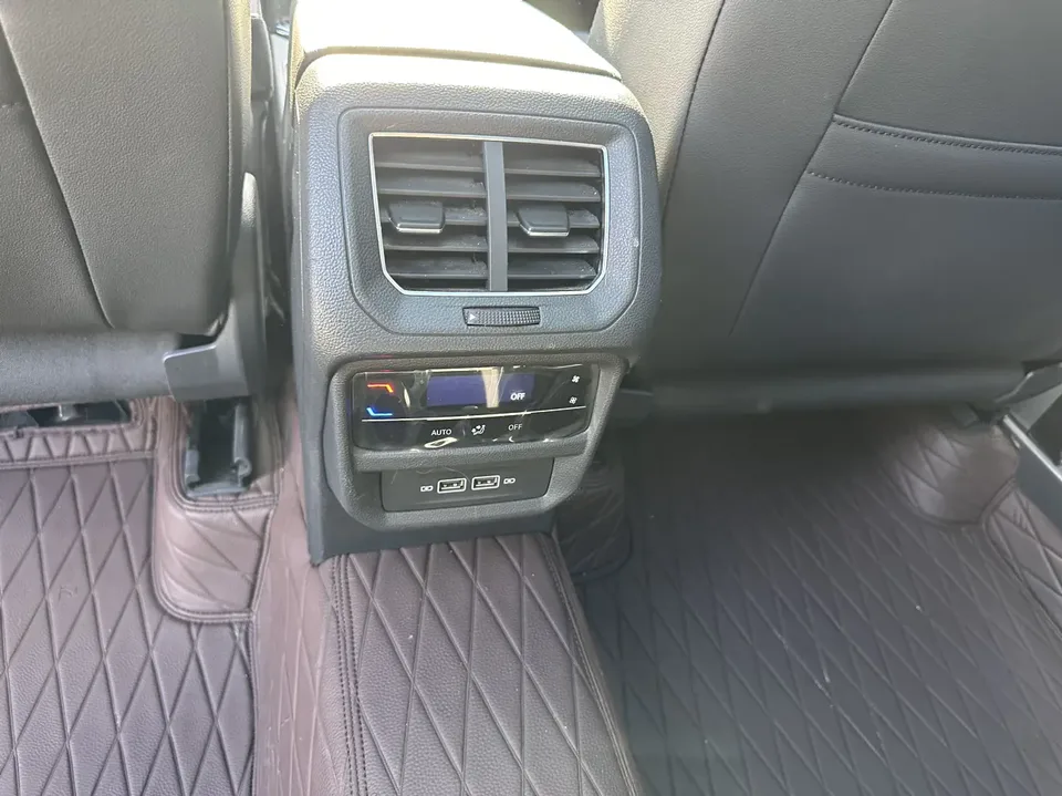 Volkswagen Tayron Tayron 2022 Tanyue 2022 280TSI 2WD Luxury Smart Edition 2022 — thumbnail 3