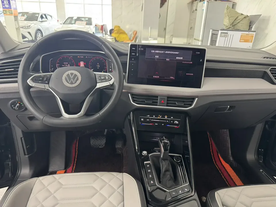 Volkswagen Tayron Tanyue 2023 280TSI 2WD Luxury Plus Advanced Edition 2022 — миниатюра 3