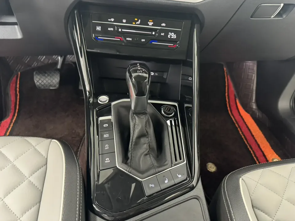 Volkswagen Tayron Tanyue 2023 280TSI 2WD Luxury Plus Advanced Edition 2022 — миниатюра 5