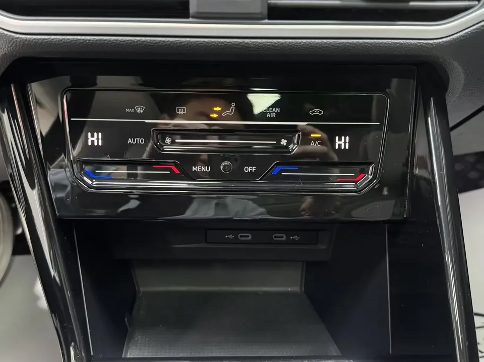 Volkswagen Tayron Tanyue 2023 280TSI 2WD Luxury Plus Advanced Edition 2022 — миниатюра 3