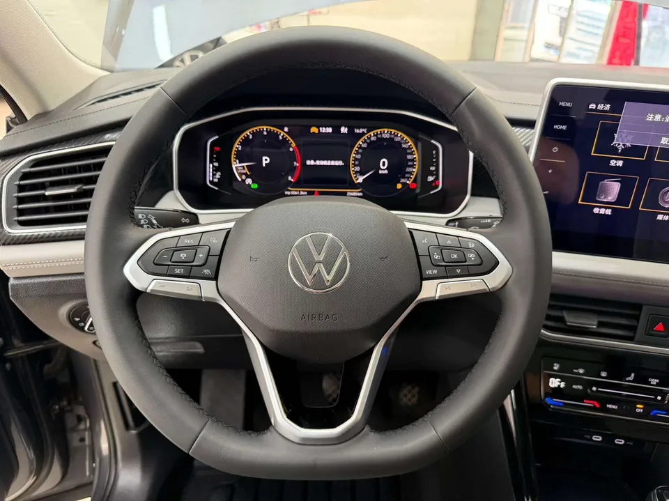 Volkswagen Tayron Tanyue 2023 280TSI 2WD Luxury Plus Advanced Edition 2023 — миниатюра 4