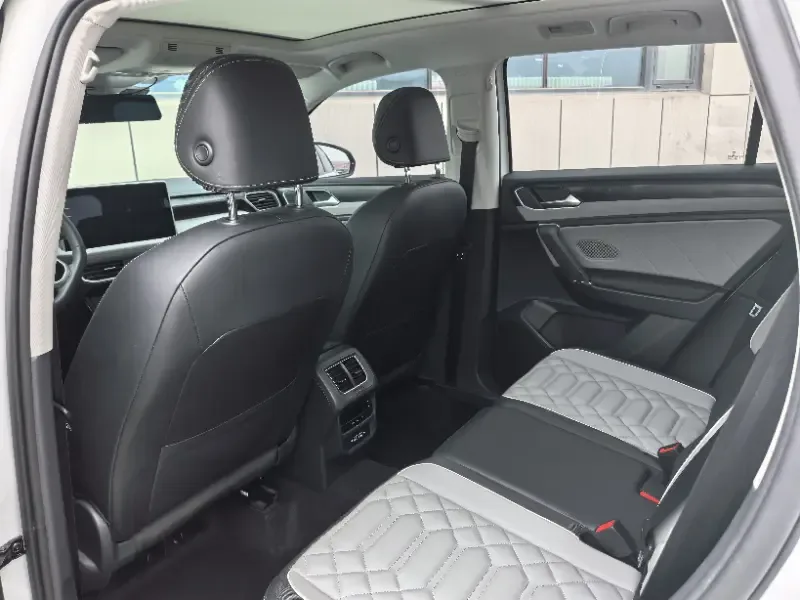 Volkswagen Tayron Tanyue 2023 280TSI 2WD Luxury Plus Advanced Edition 2022 — миниатюра 3