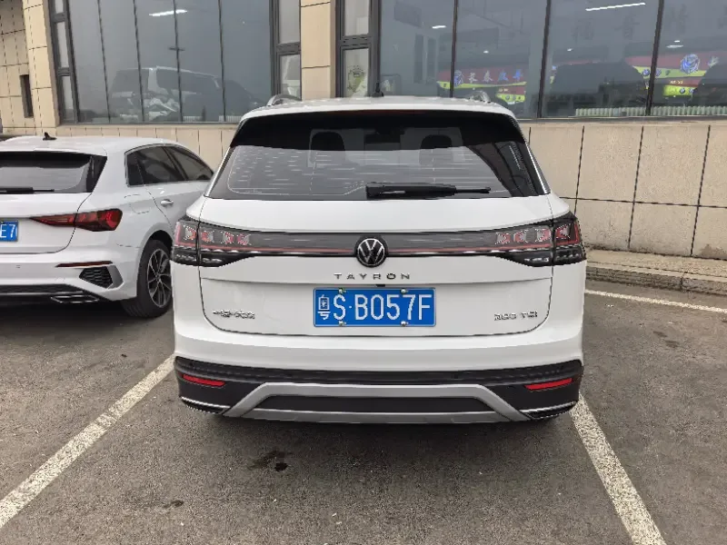Volkswagen Tayron Tanyue 2023 280TSI 2WD Luxury Plus Advanced Edition 2022 — миниатюра 4