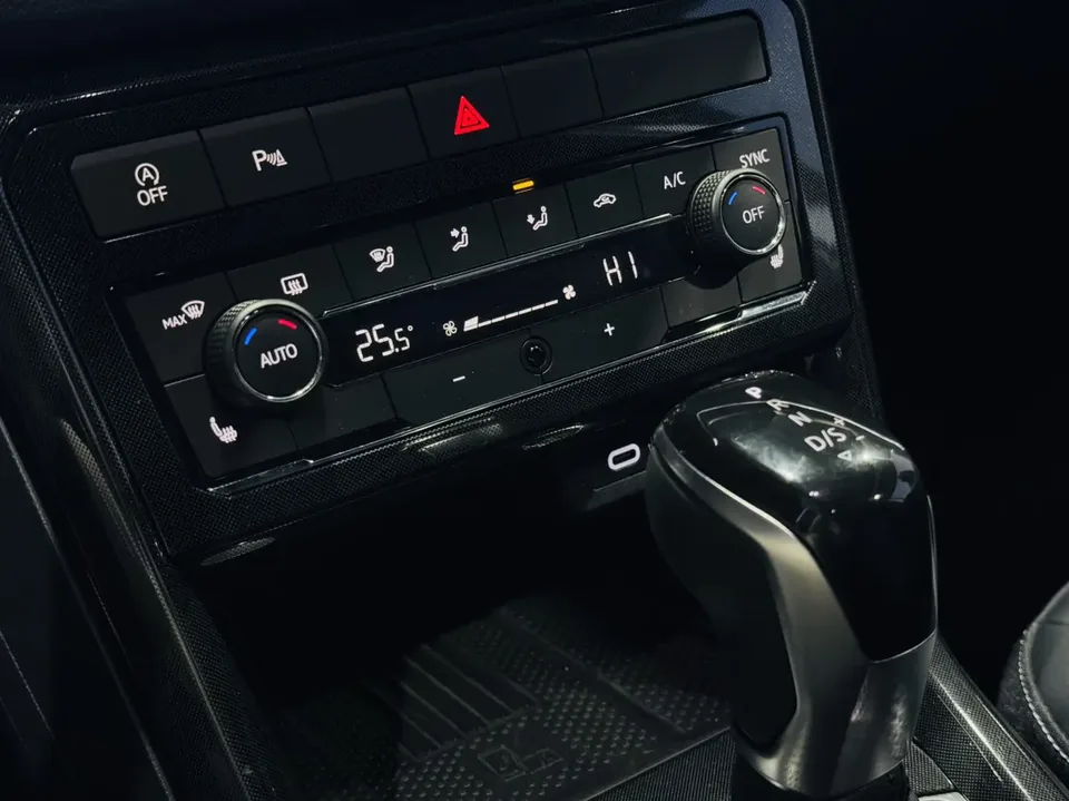 Volkswagen Tharu 2026 Tiguan 300TSI Sharp Edition 2025 — миниатюра 2