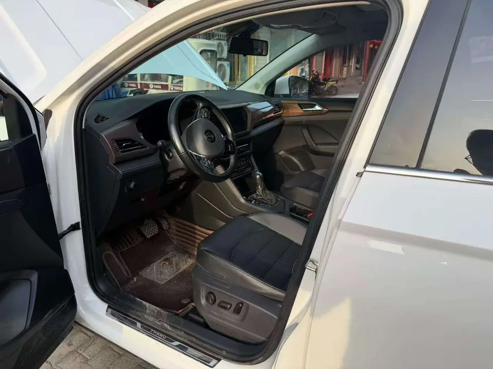 Volkswagen Tharu 280TSI 2WD Luxury Edition 2022 — миниатюра 3