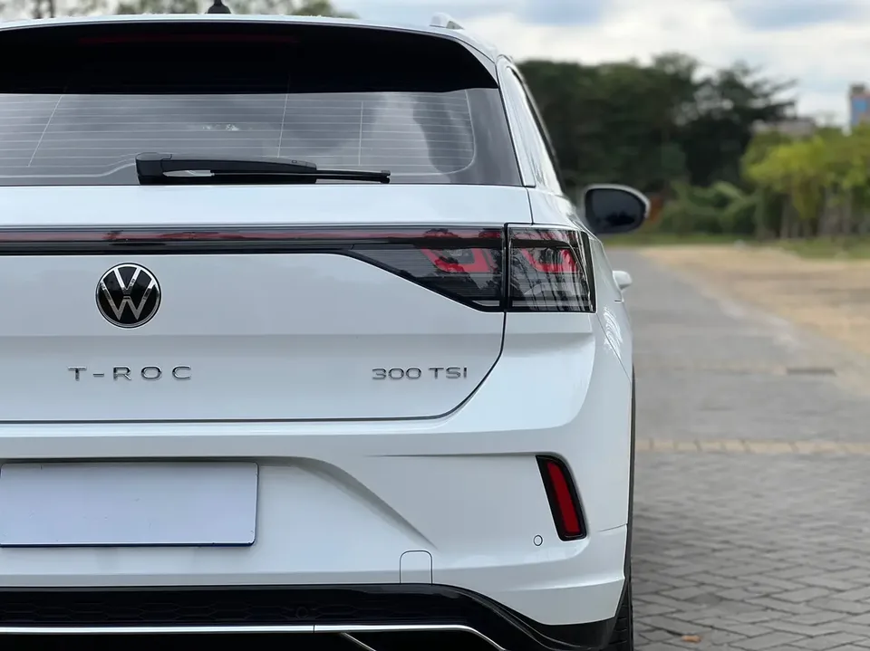 Volkswagen T-Roc 300TSI DSG Chenguang Edition 2023 — миниатюра 3
