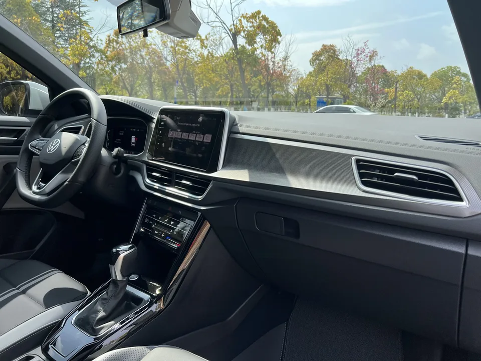Volkswagen T-Roc model 2 300TSI DSG Chenguang Edition 2025 — миниатюра 4