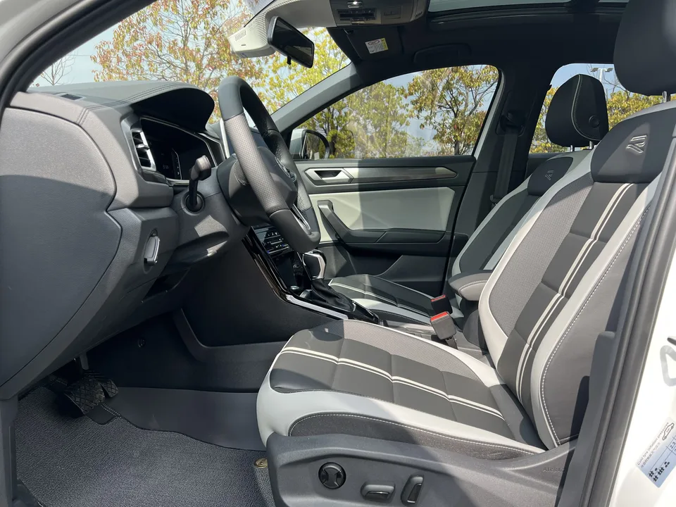 Volkswagen T-Roc model 2 300TSI DSG Chenguang Edition 2025 — миниатюра 5