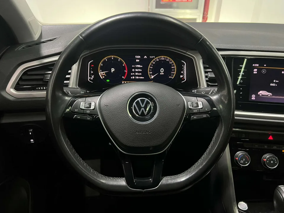 Volkswagen T-Roc Tanyue 280TSI DSG 2WD Elite PLUS 2022 — миниатюра 4