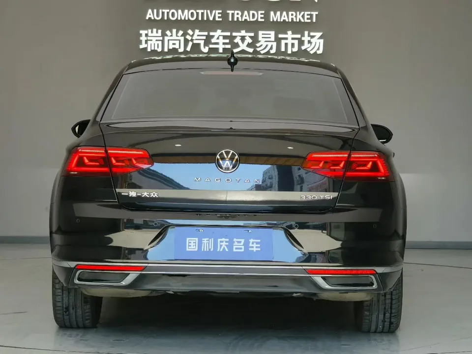 Volkswagen Magotan Magotan 2020 330TSI DSG Leading Edition 2022 — миниатюра 3