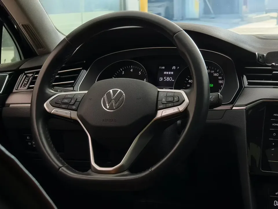 Volkswagen Magotan Magotan 2020 330TSI DSG Leading Edition 2022 — миниатюра 4