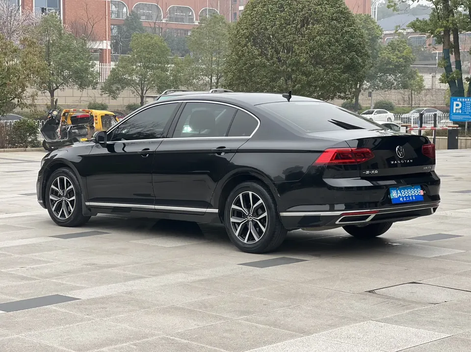 Volkswagen Magotan Magotan 2020 330TSI DSG Leading Edition 2022 — миниатюра 2