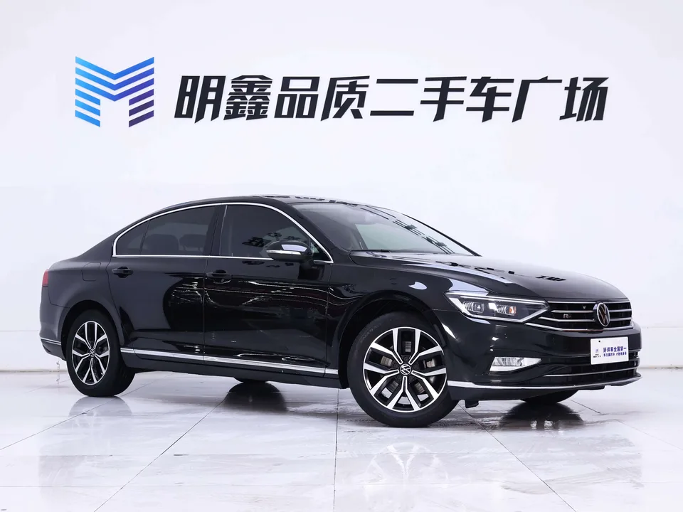Volkswagen Magotan Magotan 2020 330TSI DSG Leading Edition 2022 — миниатюра 2