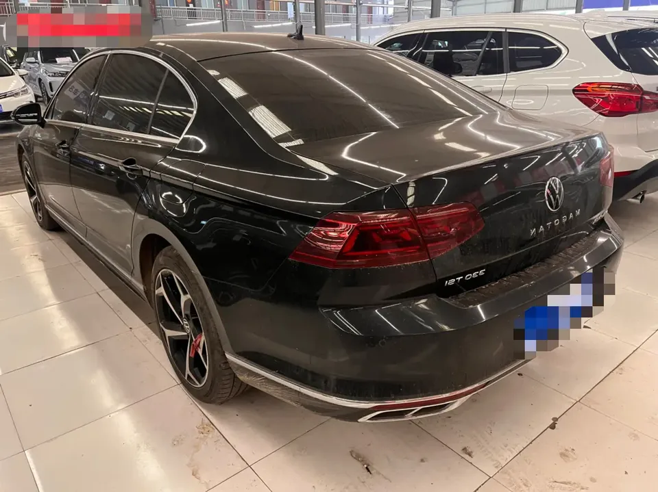 Volkswagen Magotan Magotan 2023 2 million commemorative edition 330TSI DSG leading model 2024 — миниатюра 4