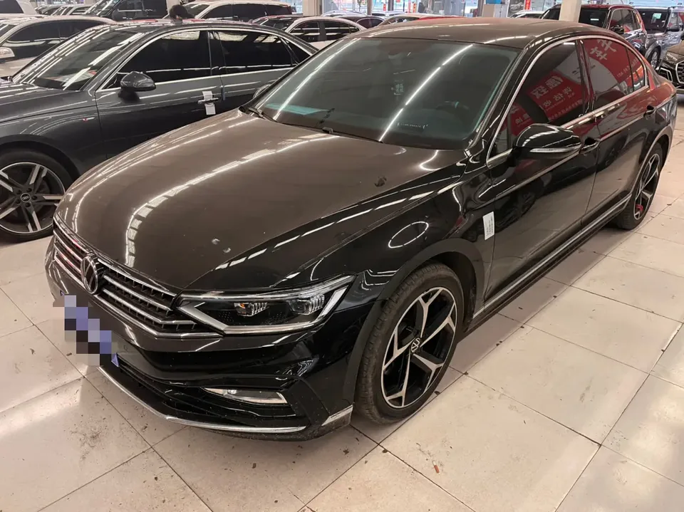 Volkswagen Magotan 2024