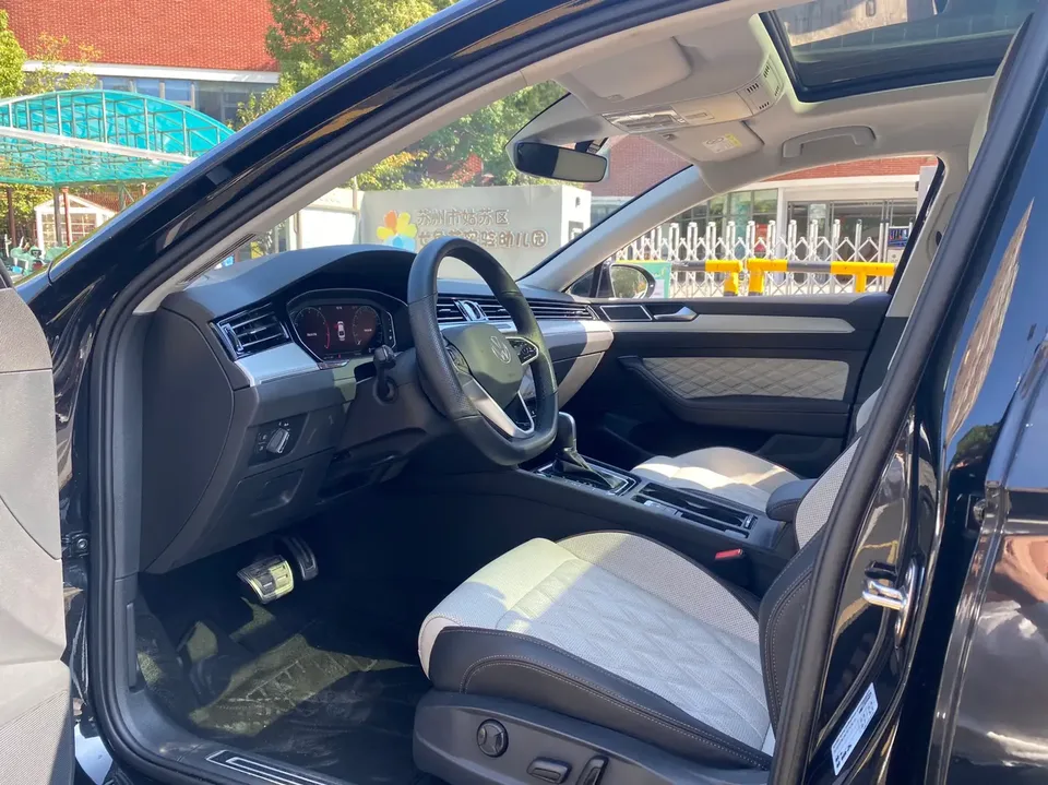 Volkswagen Magotan Magotan 2023 2 million commemorative edition 330TSI DSG luxury model 2023 — миниатюра 5