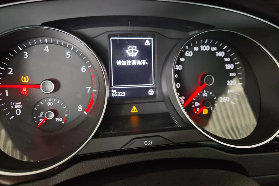 Volkswagen Magotan Magotan 2020 330TSI DSG Leading Edition 2022 — миниатюра 4