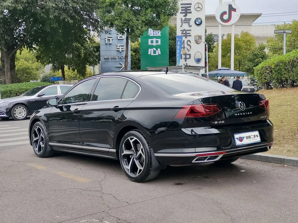 Volkswagen Magotan Magotan 2025 Public Edition 330TSI DSG Luxury Edition 2025 — миниатюра 4