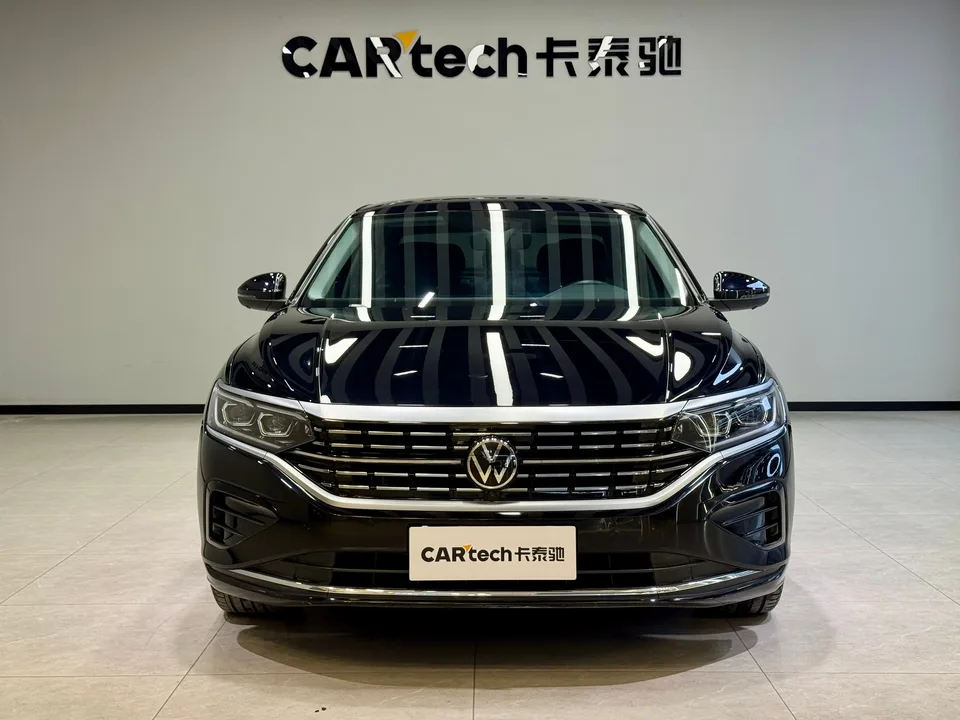 Volkswagen Passat 2024
