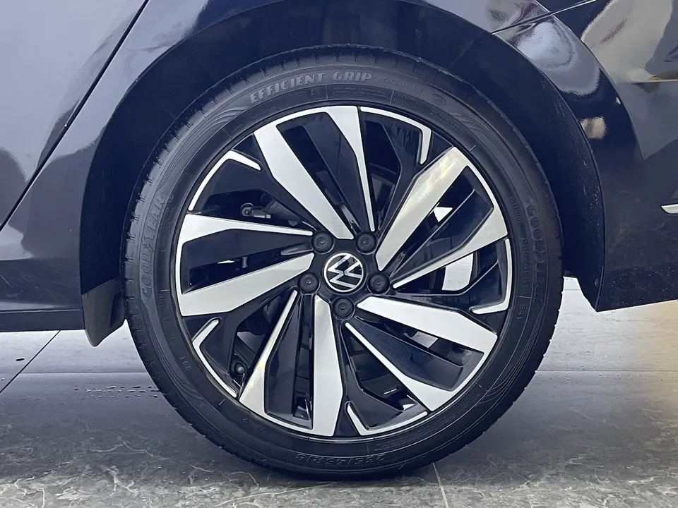 Volkswagen Passat facelift 330TSI luxury version 2023 — миниатюра 3