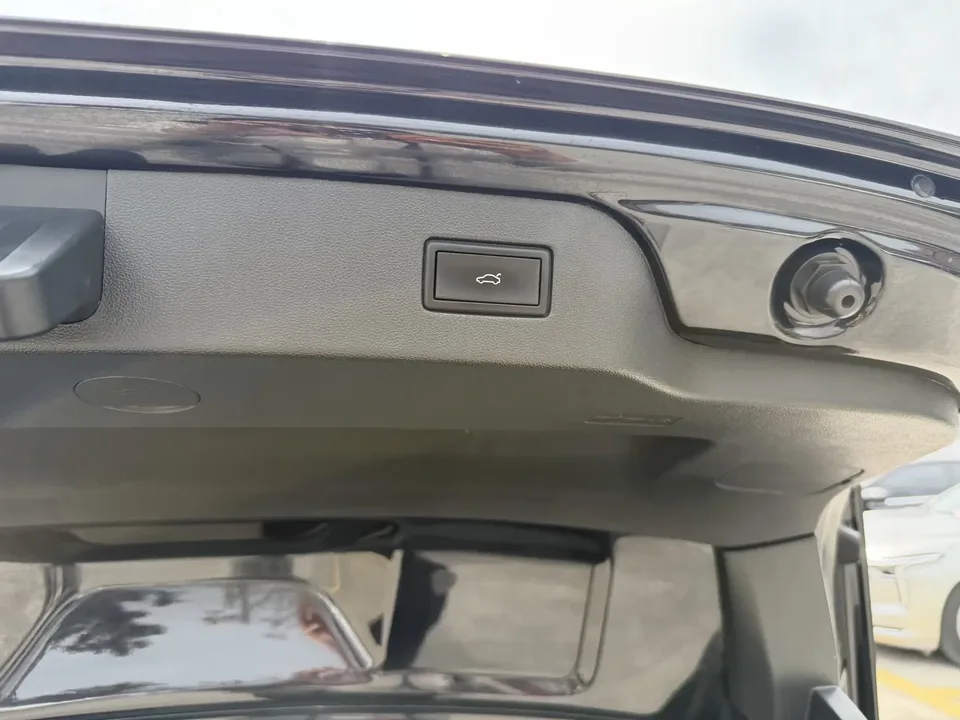 Volkswagen Passat Passat 2022 330TSI Deluxe Edition 2022 — миниатюра 4