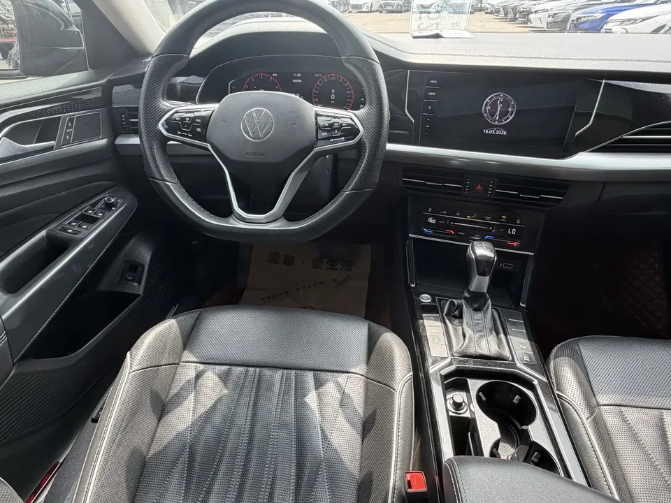 Volkswagen Passat Passat 2022 330TSI Deluxe Edition 2022 — миниатюра 5