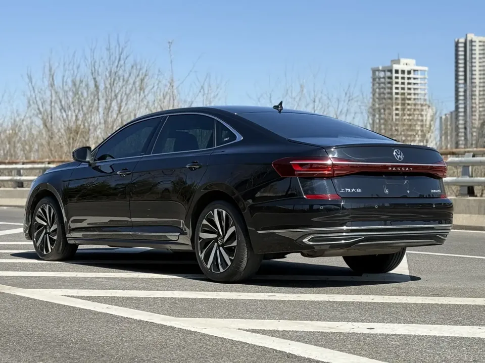 Volkswagen Passat Passat 2023 330TSI Star Elite Edition 2023 — миниатюра 2