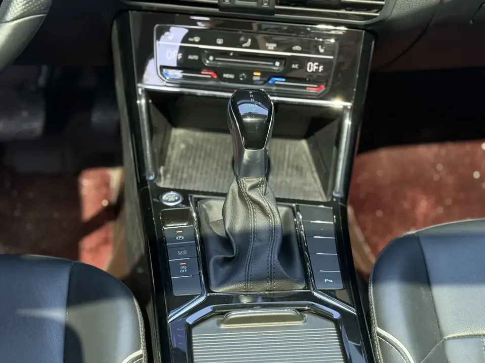 Volkswagen Passat Passat 2023 330TSI Star Elite Edition 2023 — миниатюра 4