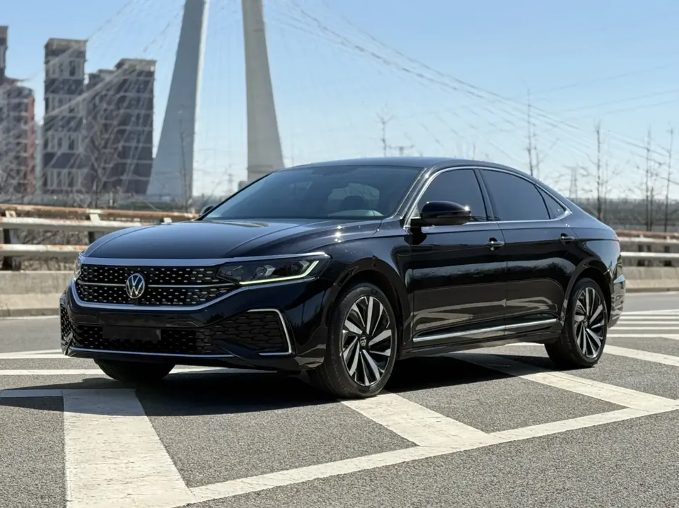 Volkswagen Passat 2023