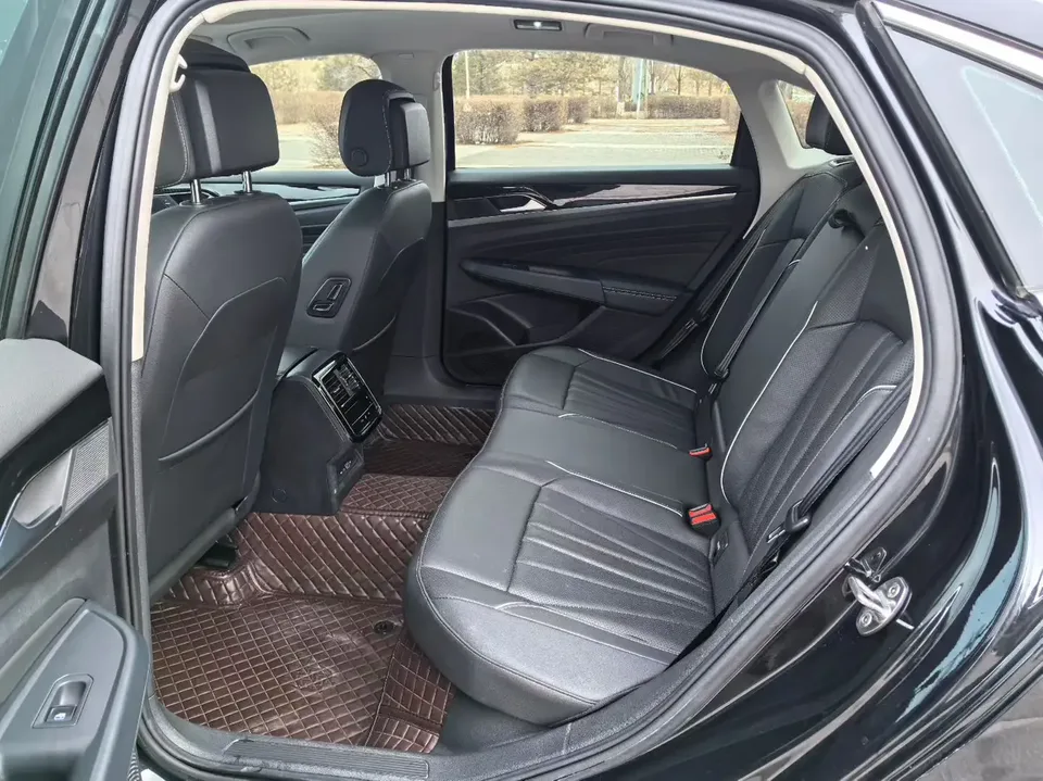 Volkswagen Passat facelift 330TSI Star Elite Edition 2024 — миниатюра 3
