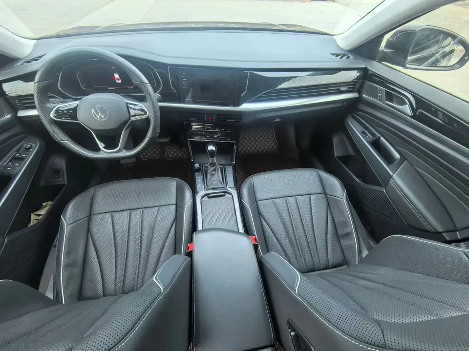 Volkswagen Passat facelift 330TSI Star Elite Edition 2024 — миниатюра 5