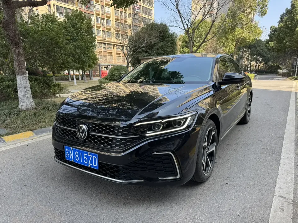Volkswagen Passat 2023