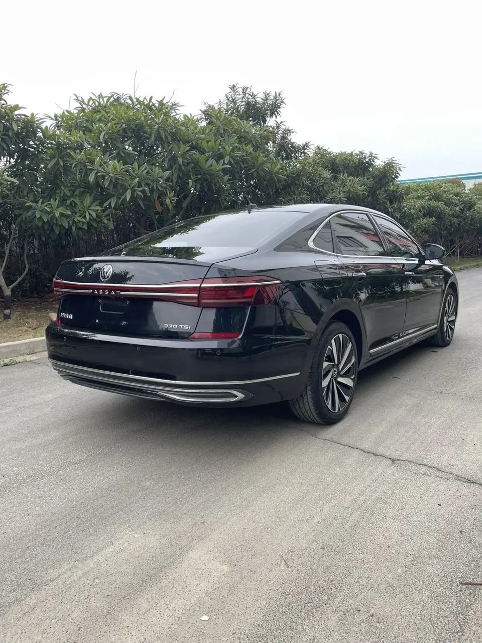 Volkswagen Passat Passat 2022 330TSI Deluxe Edition 2022 — миниатюра 2