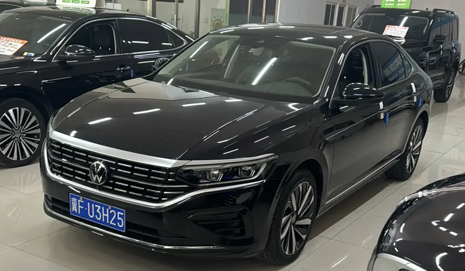Volkswagen Passat 2023