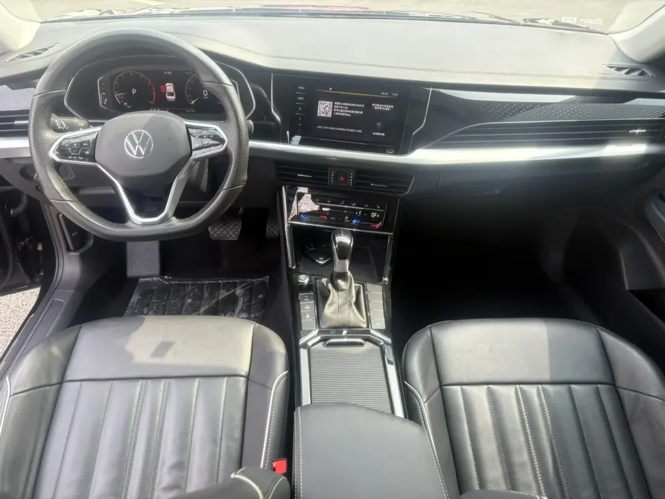 Volkswagen Passat facelift 330TSI Star Elite Edition 2023 — миниатюра 3