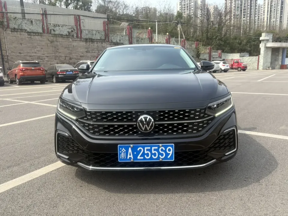 Volkswagen Passat 2023