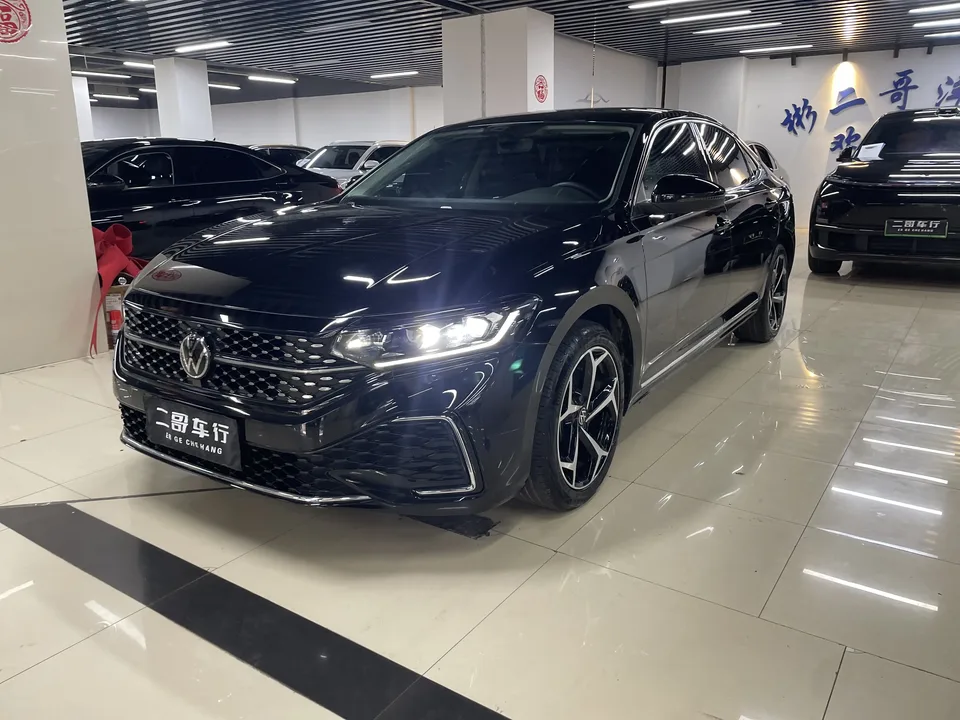 Volkswagen Passat 2023