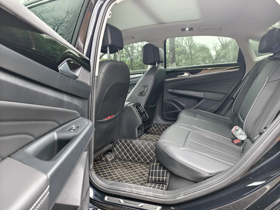 Volkswagen Passat Passat 2024 330TSI Elite Edition 2024 — миниатюра 3