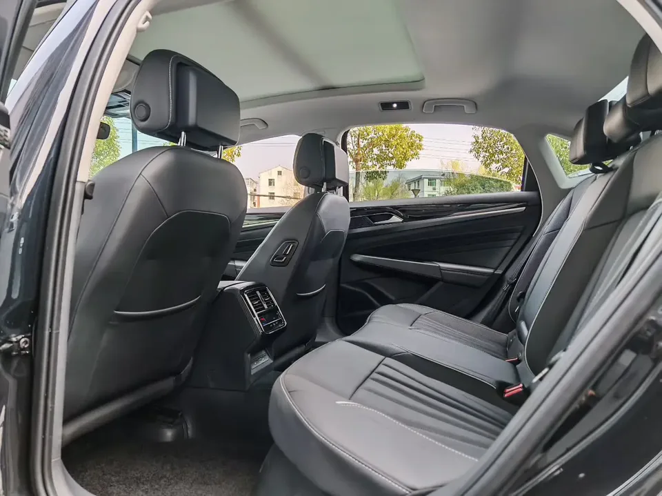 Volkswagen Passat Passat 2024 330TSI Elite Edition 2024 — миниатюра 3