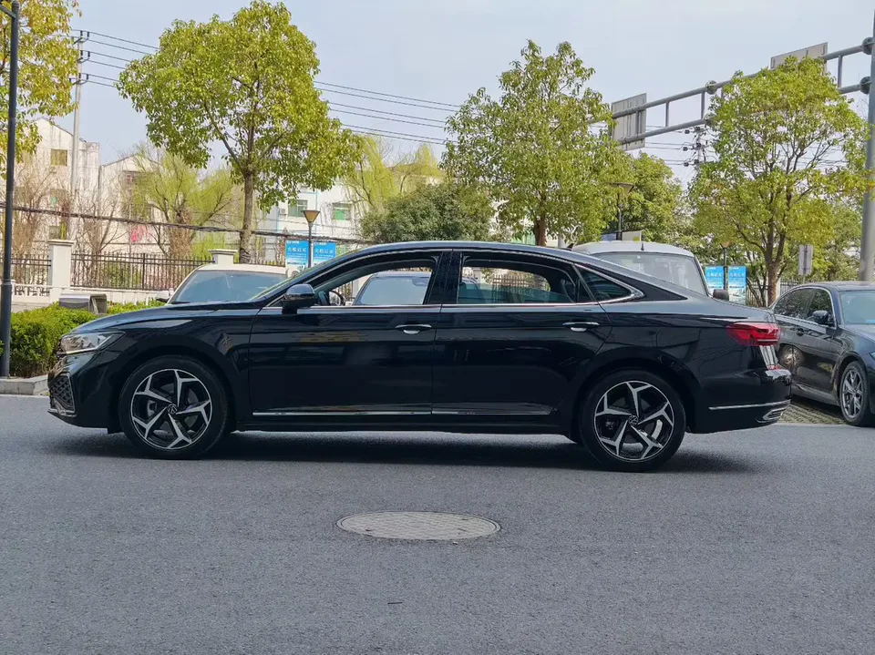 Volkswagen Passat Passat 2024 330TSI Elite Edition 2024 — миниатюра 4