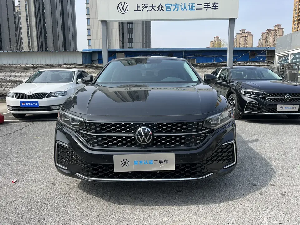 Volkswagen Passat 2025