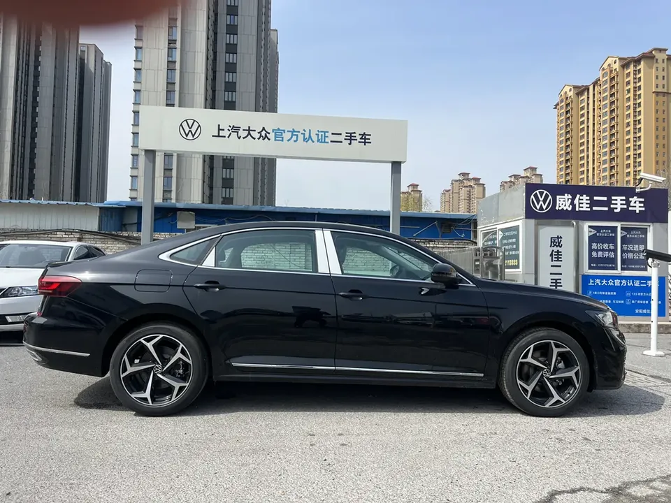 Volkswagen Passat 2026 Passat Outstanding Edition 380TSI Starry Sky Dragon Edition 2026 — миниатюра 4