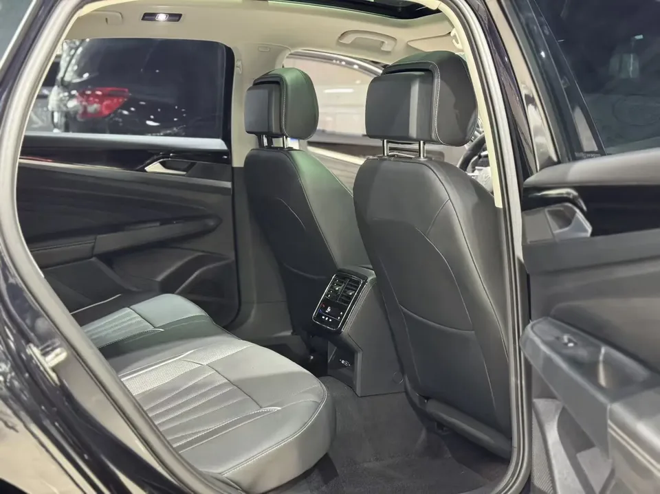 Volkswagen Passat Passat 2024 330TSI Star Elite Edition 2024 — миниатюра 4