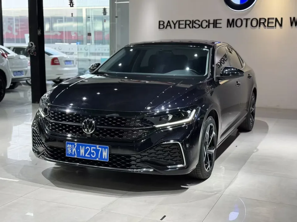 Volkswagen Passat 2024