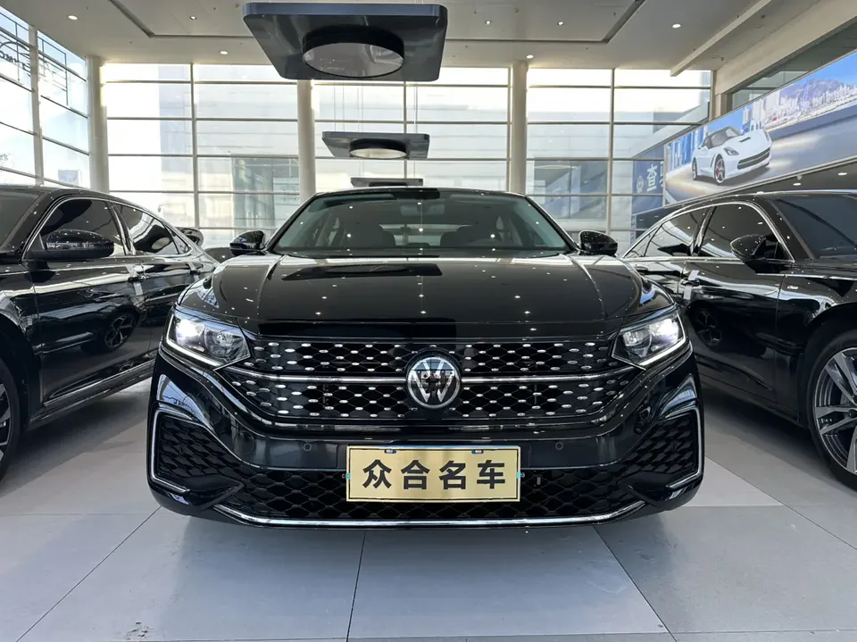 Volkswagen Passat 2025